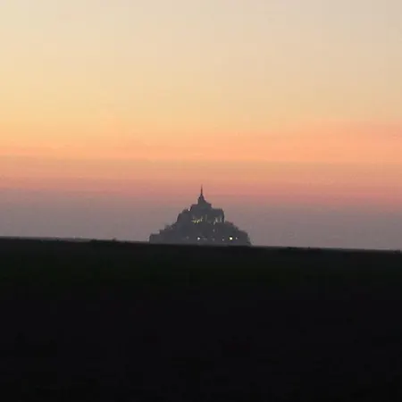 Au Caprice Du Mont *